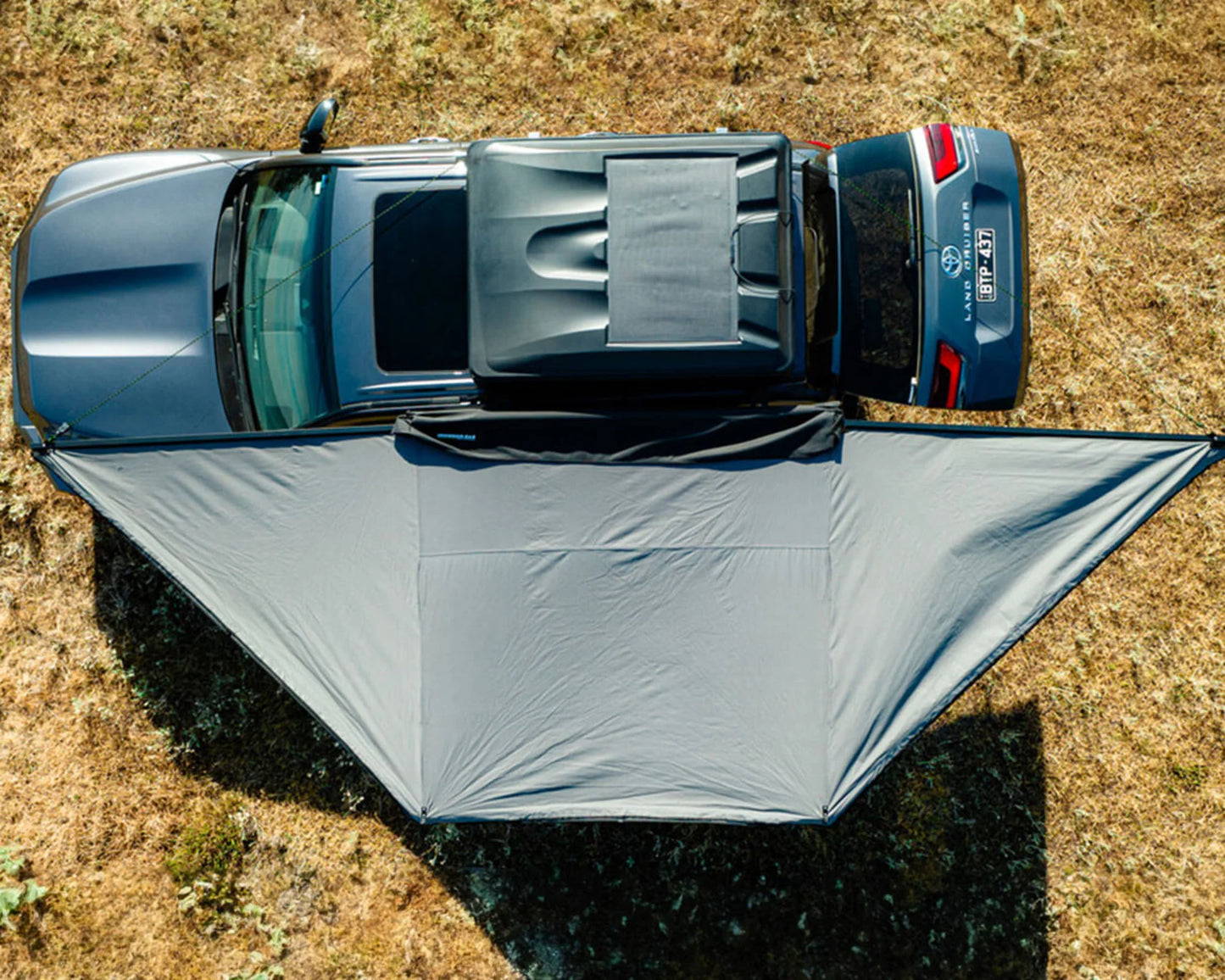 Ironman 4x4 DeltaWing 180° Awning