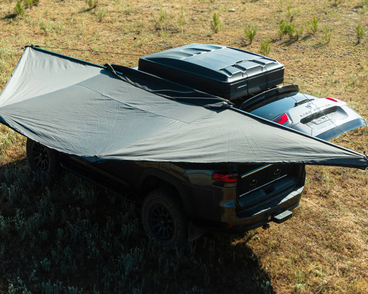 Ironman 4x4 DeltaWing 180° Awning