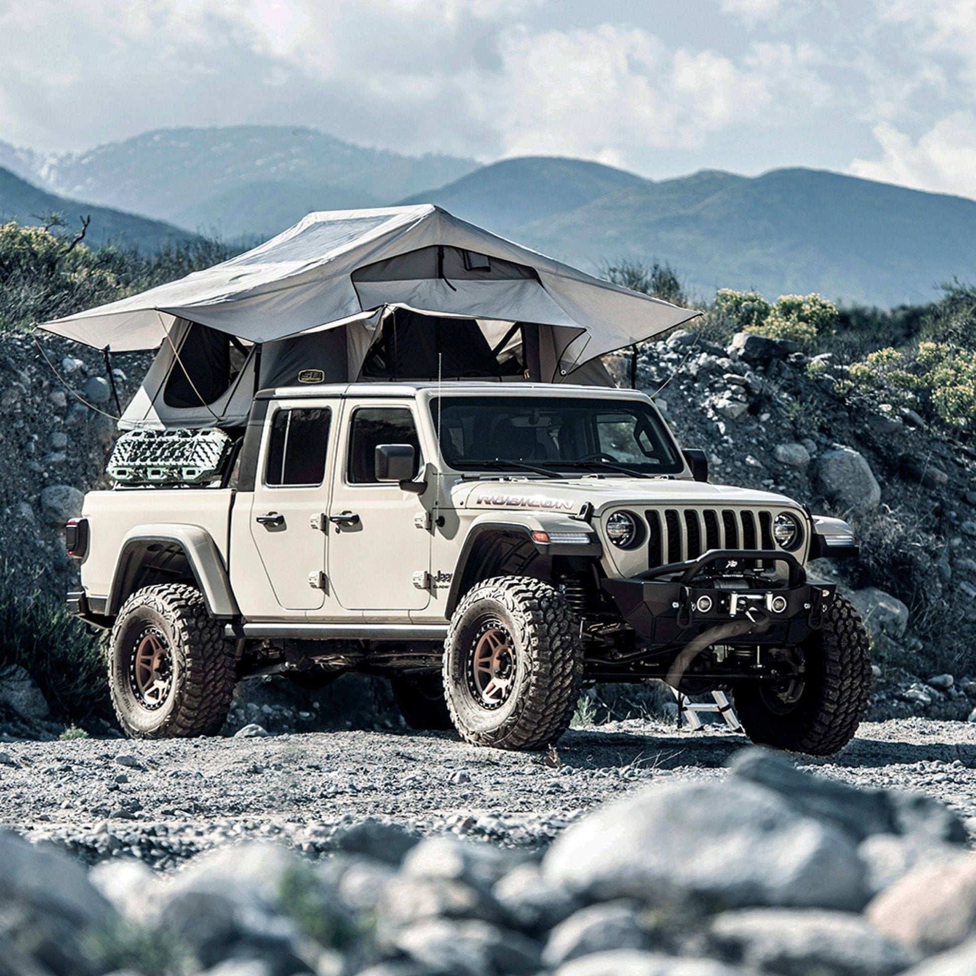 Smittybilt Gen2 Overlander Tent - Overland Odyssey