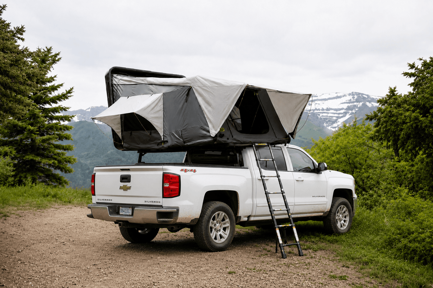 Smittybilt Overland XL Rooftop Tent