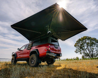 Ironman 4x4 DeltaWing 270° Awning