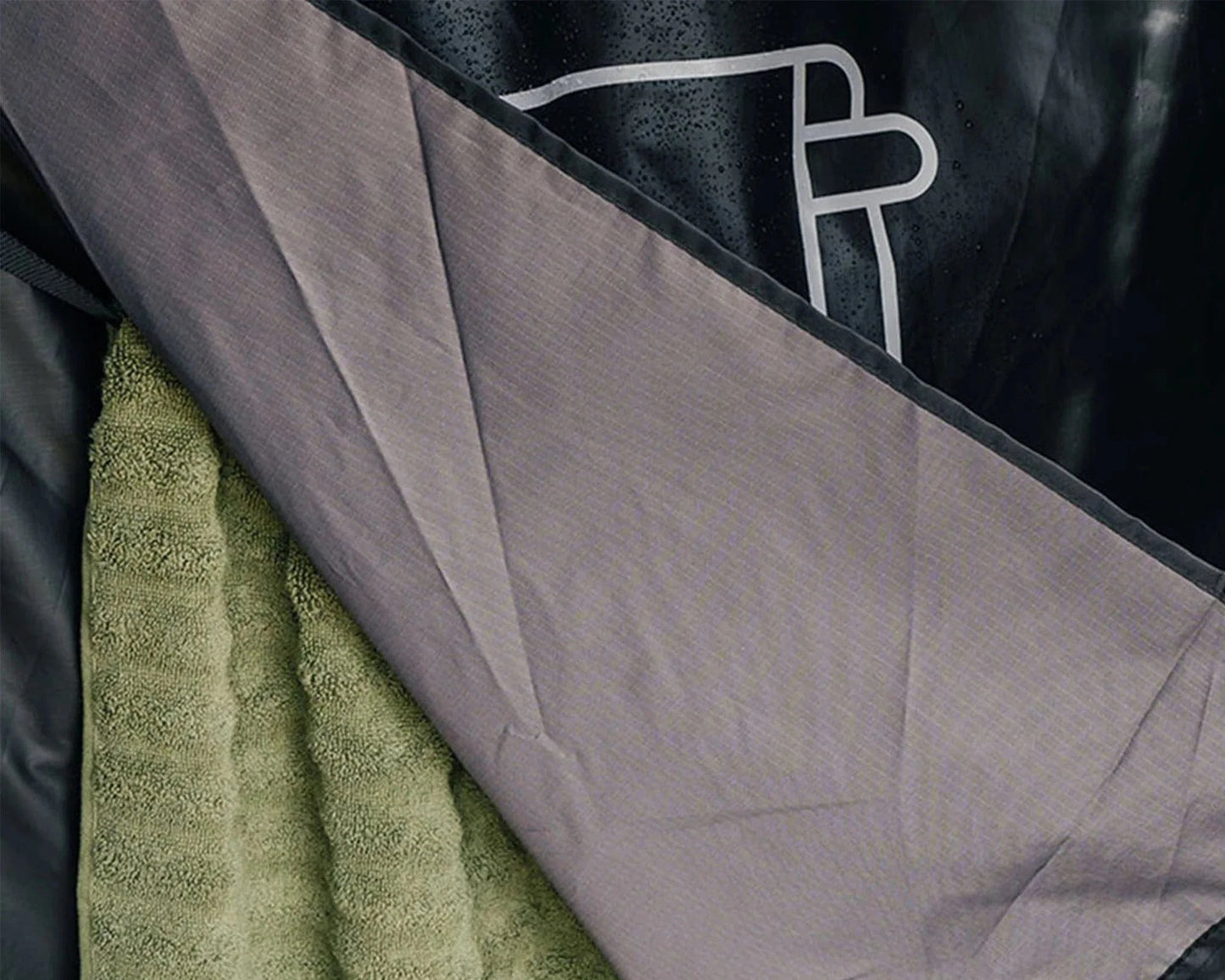 Ironman DeltaWing Ensuite | Privacy Shower Tent