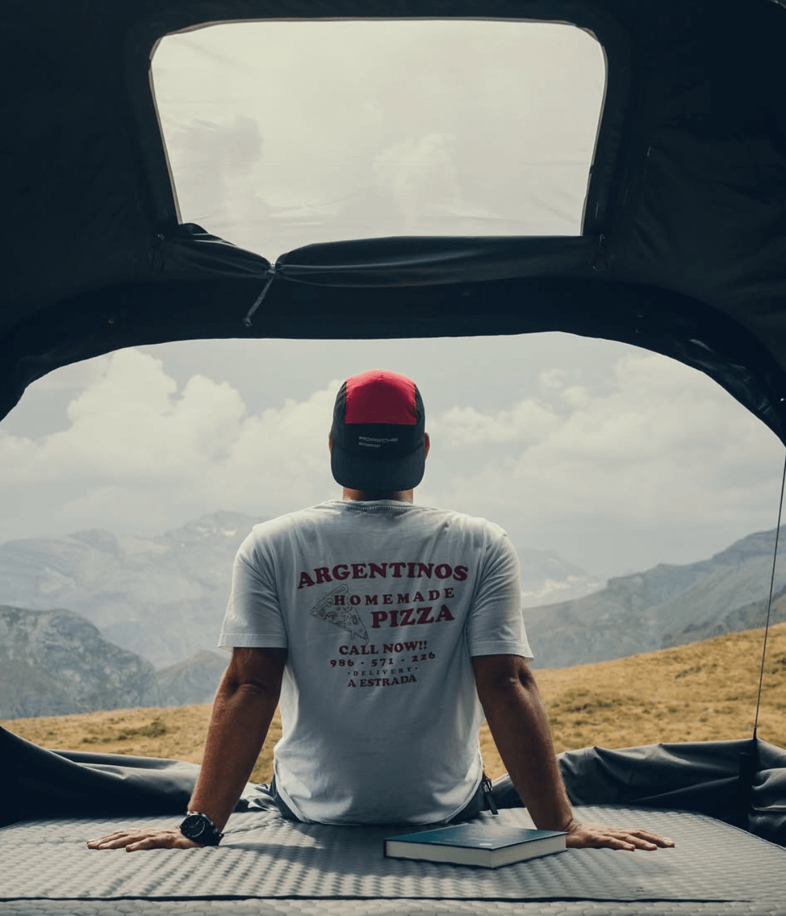 Roof Space 2 RSC1M201S1/2 Rooftop Tent - Overland Odyssey