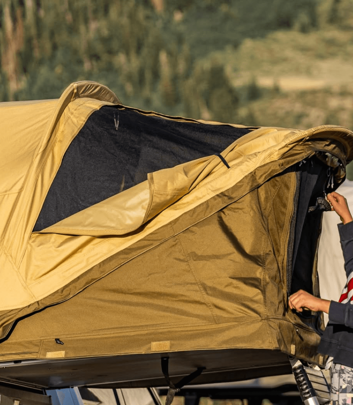 Thule Approach Rooftop Tent